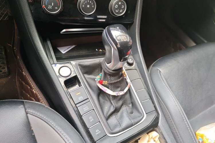 Used Volkswagen Sagitar 2020 200TSI DSG Comfort Version China VI Standard Gear Lever