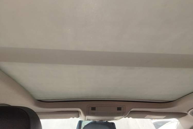 Used Volkswagen Sagitar 2020 200TSI DSG Comfort Version China VI Standard Headliner