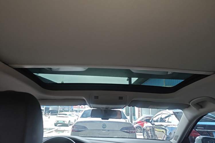 Used Volkswagen Sagitar 2020 280TSI DSG Comfort Version China VI Standard Headliner
