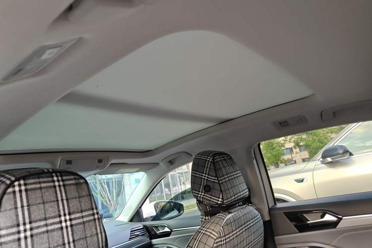 Used Volkswagen Sagitar 2020 280TSI DSG Comfort Version China VI Standard Headliner