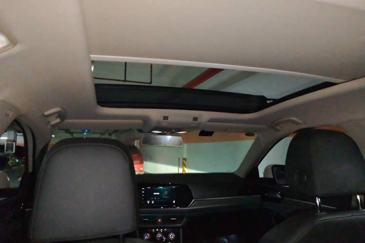 Used Volkswagen Sagitar 2020 280TSI DSG Comfort Version China VI Standard Headliner
