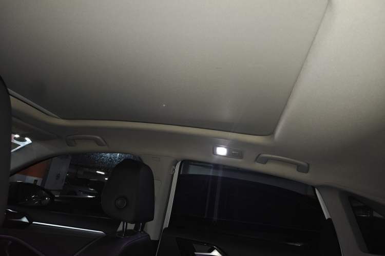 Used Volkswagen Sagitar 2020 280TSI DSG Comfort Version China VI Standard Headliner