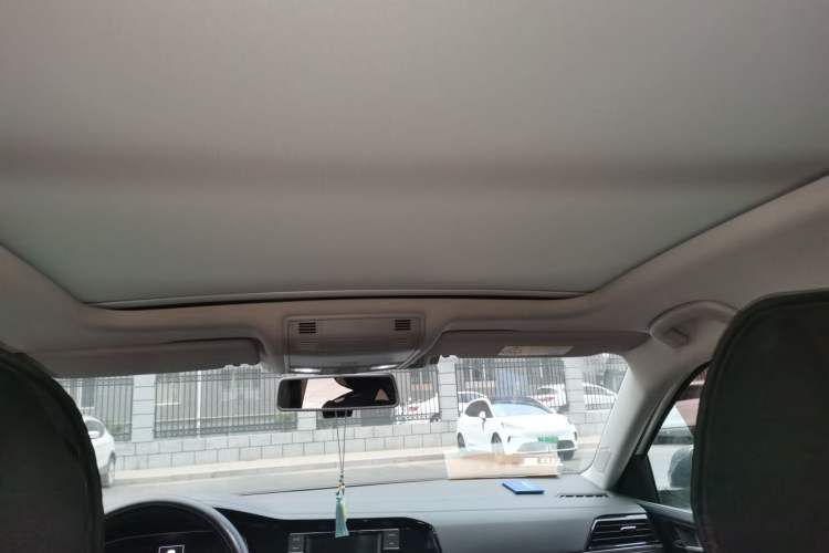 Used Volkswagen Sagitar 2020 200TSI DSG Comfort Version China VI Standard Headliner