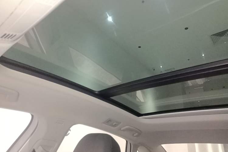 Used Volkswagen Sagitar 2020 280TSI DSG Comfort Version China VI Standard Headliner