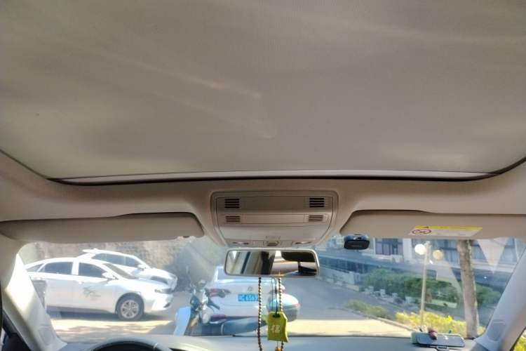 Used Volkswagen Sagitar 2020 200TSI DSG Comfort Version China VI Standard Headliner