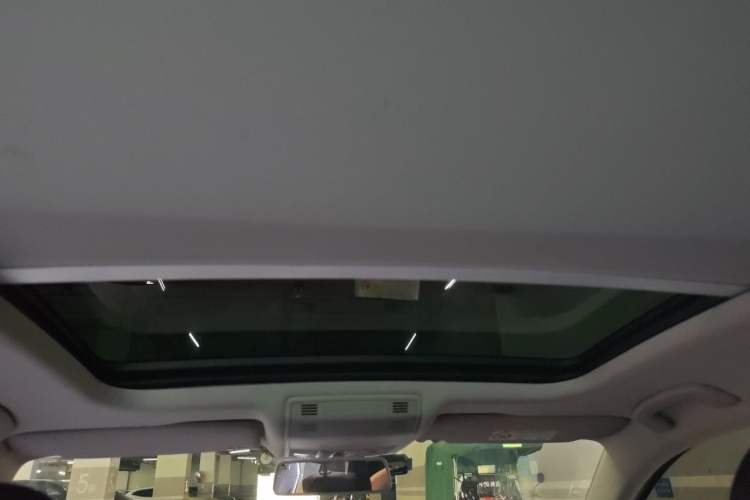 Used Volkswagen Sagitar 2020 280TSI DSG Comfort Version China VI Standard Headliner