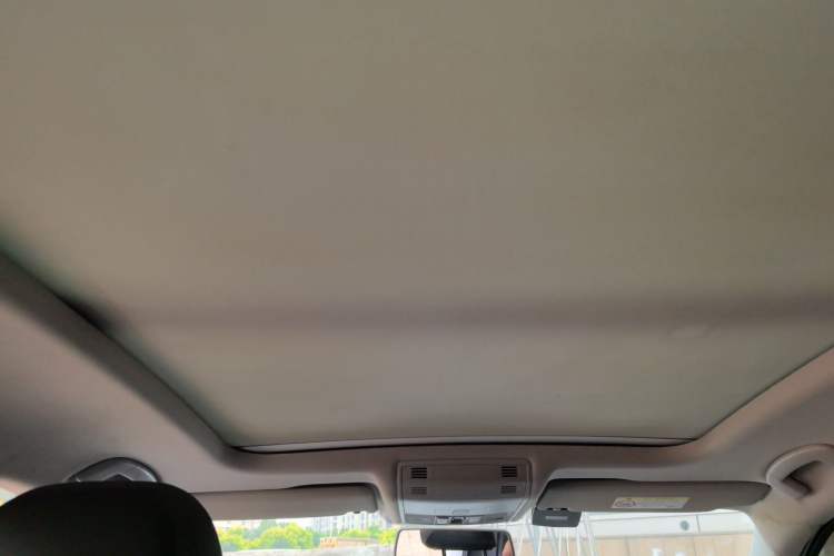 Used Volkswagen Sagitar 2020 280TSI DSG Comfort Version China VI Standard Headliner