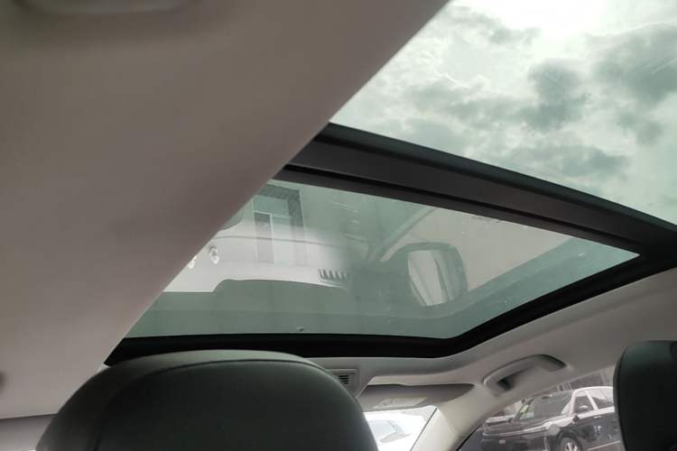 Used Volkswagen Sagitar 2020 200TSI Manual Comfort Version China VI Standard Headliner