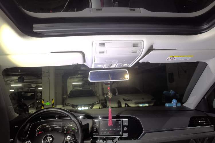 Used Volkswagen Sagitar 2020 280TSI DSG Comfort Version China VI Standard Headliner