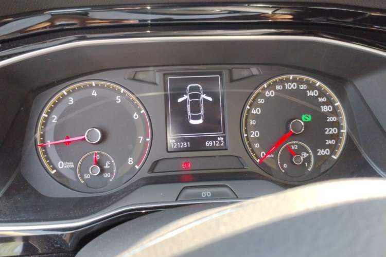 Used Volkswagen Sagitar 2020 200TSI DSG Comfort Version China VI Standard Instrument Cluster