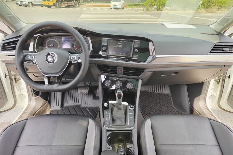 Used Volkswagen Sagitar 2020 280TSI DSG Comfort Version China VI Standard Interior 1