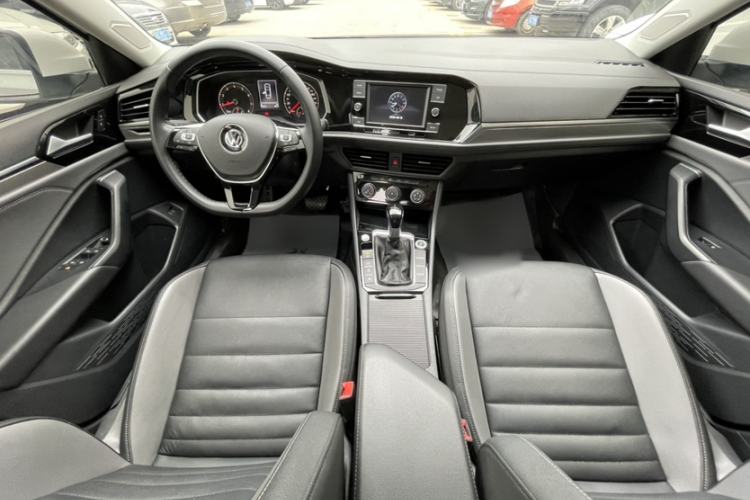 Used Volkswagen Sagitar 2020 280TSI DSG Comfort Version China VI Standard Interior 1