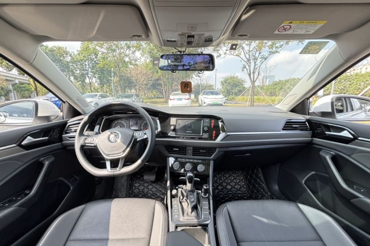 Used Volkswagen Sagitar 2020 200TSI DSG Comfort Version China VI Standard Interior 2