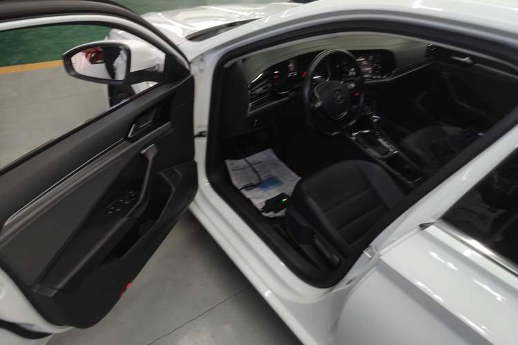 Used Volkswagen Sagitar 2020 280TSI DSG Comfort Version China VI Standard Interior 3