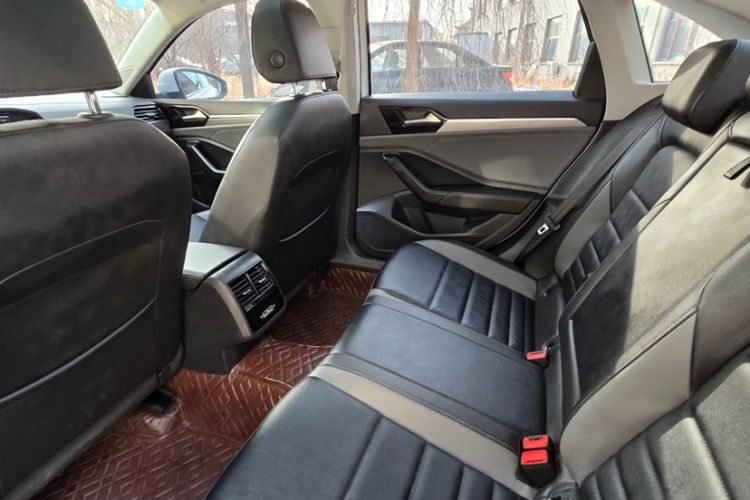Used Volkswagen Sagitar 2020 200TSI DSG Comfort Version China VI Standard Interior 3