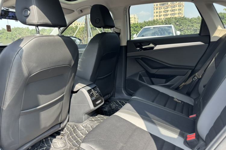 Used Volkswagen Sagitar 2020 200TSI DSG Comfort Version China VI Standard Interior 3