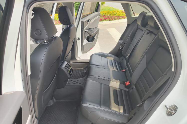 Used Volkswagen Sagitar 2020 280TSI DSG Comfort Version China VI Standard Interior 8