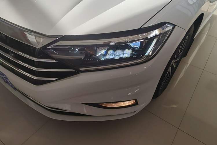 Used Volkswagen Sagitar 2020 200TSI DSG Comfort Version China VI Standard Left Front Headlight
