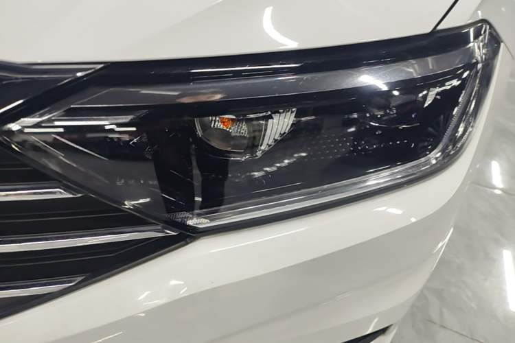 Used Volkswagen Sagitar 2020 200TSI DSG Comfort Version China VI Standard Left Front Headlight