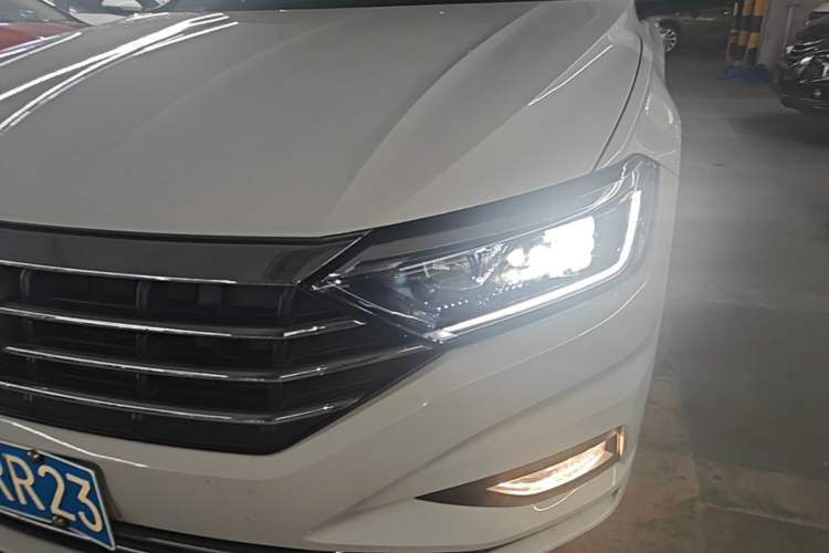 Used Volkswagen Sagitar 2020 280TSI DSG Comfort Version China VI Standard Left Front Headlight