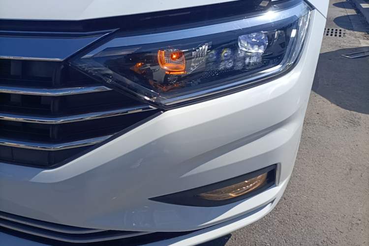 Used Volkswagen Sagitar 2020 200TSI DSG Comfort Version China VI Standard Left Front Headlight