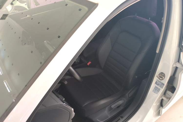 Used Volkswagen Sagitar 2020 280TSI DSG Comfort Version China VI Standard Left Front Seat