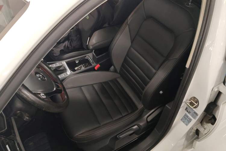 Used Volkswagen Sagitar 2020 200TSI DSG Comfort Version China VI Standard Left Front Seat