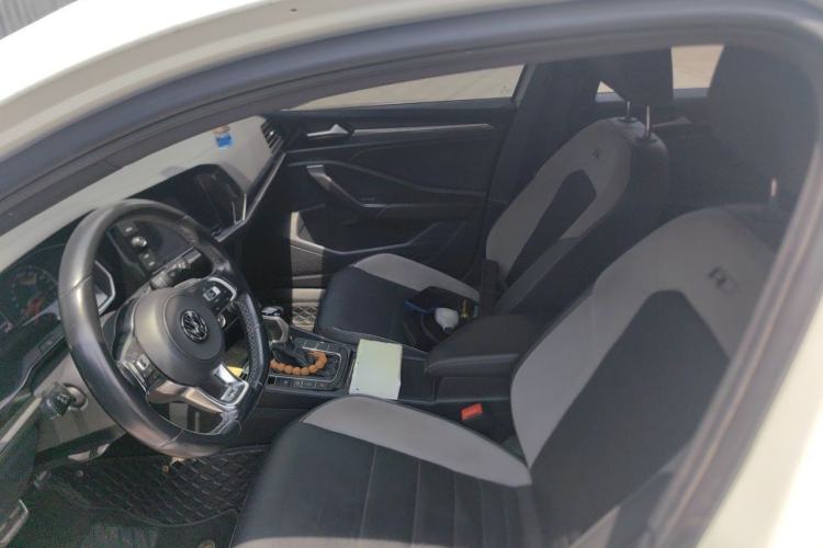 Used Volkswagen Sagitar 2020 280TSI DSG R-Line China VI Left Front Seat