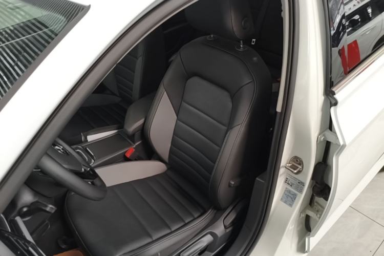 Used Volkswagen Sagitar 2020 200TSI DSG Comfort Version China VI Standard Left Front Seat