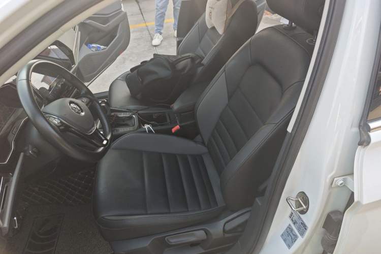 Used Volkswagen Sagitar 2020 200TSI DSG Comfort Version China VI Standard Left Front Seat