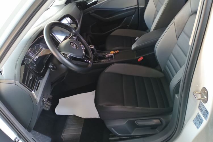 Used Volkswagen Sagitar 2020 200TSI DSG Comfort Version China VI Standard Left Front Seat