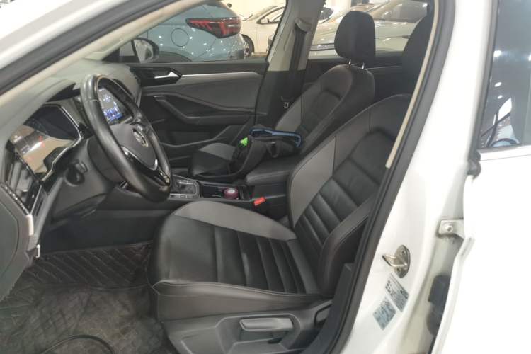 Used Volkswagen Sagitar 2020 200TSI DSG Comfort Version China VI Standard Left Front Seat