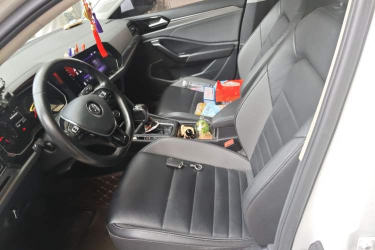 Used Volkswagen Sagitar 2020 200TSI DSG Comfort Version China VI Standard Left Front Seat