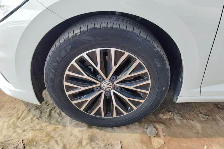 Used Volkswagen Sagitar 2020 200TSI DSG Comfort Version China VI Standard Left Front Wheel Hub