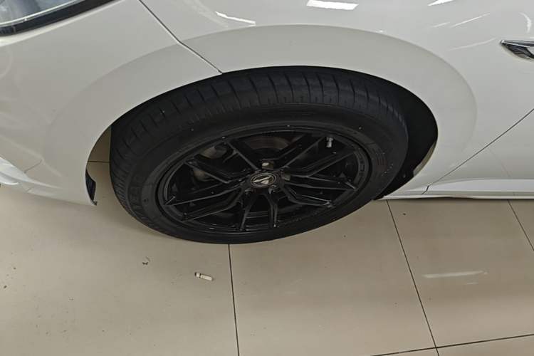 Used Volkswagen Sagitar 2020 280TSI DSG Comfort Version China VI Standard Left Front Wheel Hub