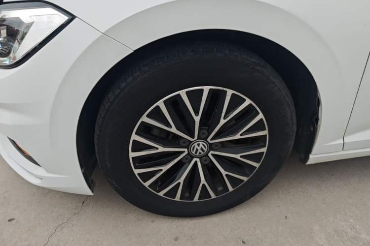 Used Volkswagen Sagitar 2020 280TSI DSG Comfort Version China VI Standard Left Front Wheel Hub