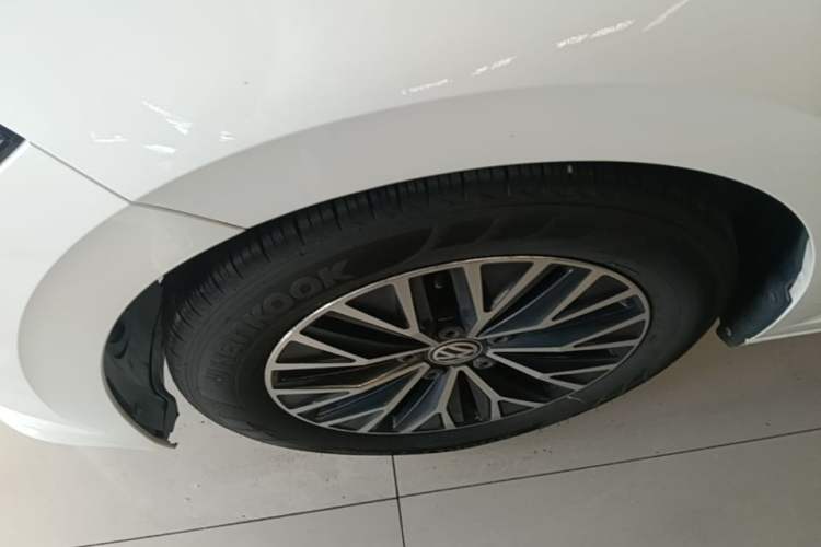 Used Volkswagen Sagitar 2020 280TSI DSG Comfort Version China VI Standard Left Front Wheel Hub