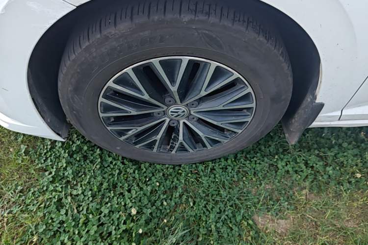 Used Volkswagen Sagitar 2020 200TSI DSG Comfort Version China VI Standard Left Front Wheel Hub