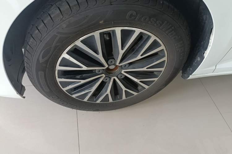 Used Volkswagen Sagitar 2020 280TSI DSG Comfort Version China VI Standard Left Front Wheel Hub