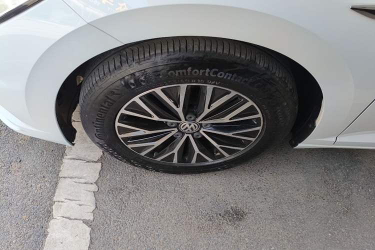 Used Volkswagen Sagitar 2020 200TSI DSG Comfort Version China VI Standard Left Front Wheel Hub