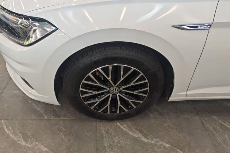Used Volkswagen Sagitar 2020 280TSI DSG Comfort Version China VI Standard Left Front Wheel Hub