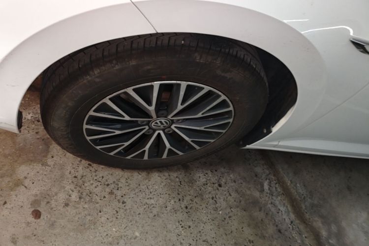Used Volkswagen Sagitar 2020 280TSI DSG Comfort Version China VI Standard Left Front Wheel Hub