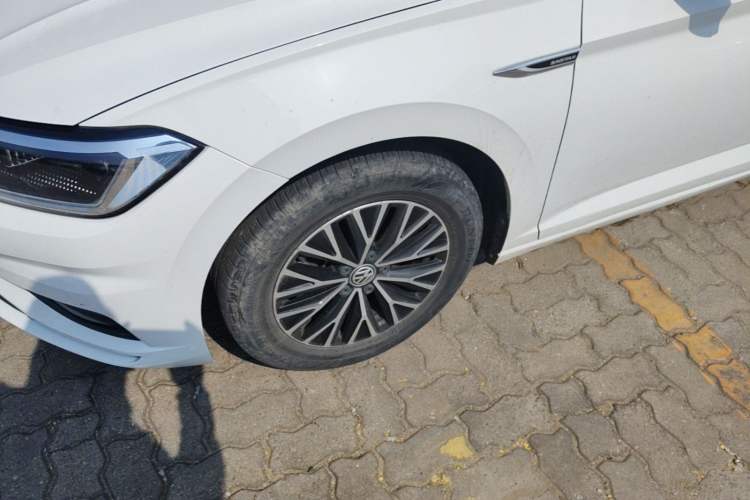 Used Volkswagen Sagitar 2020 200TSI DSG Comfort Version China VI Standard Left Front Wheel Hub