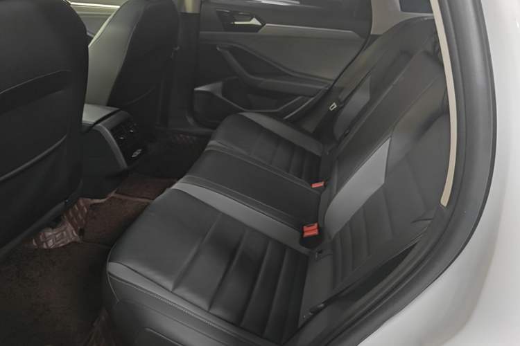 Used Volkswagen Sagitar 2020 280TSI DSG Comfort Version China VI Standard Left Rear Seat
