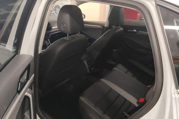 Used Volkswagen Sagitar 2020 200TSI DSG Comfort Version China VI Standard Left Rear Seat