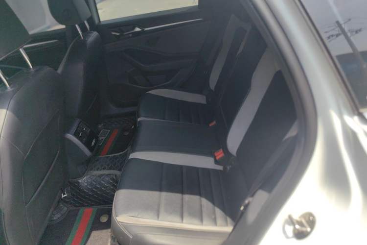 Used Volkswagen Sagitar 2020 280TSI DSG R-Line China VI Left Rear Seat