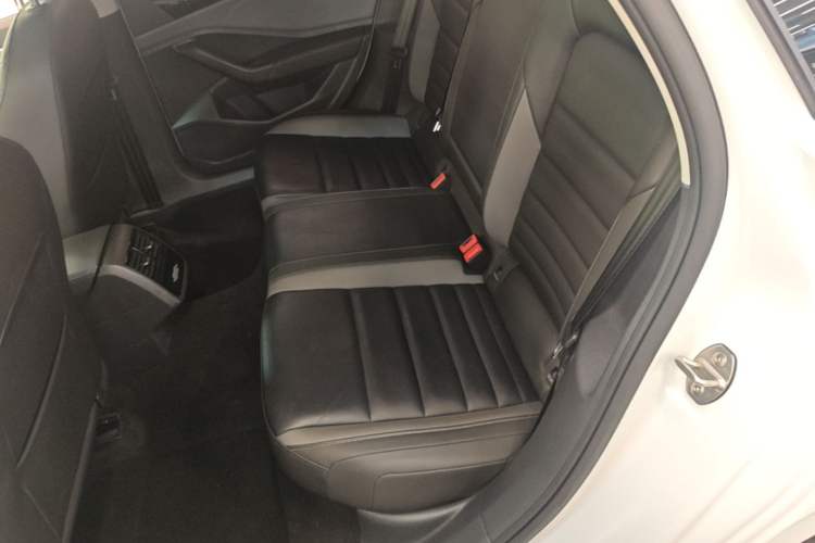 Used Volkswagen Sagitar 2020 280TSI DSG Comfort Version China VI Standard Left Rear Seat