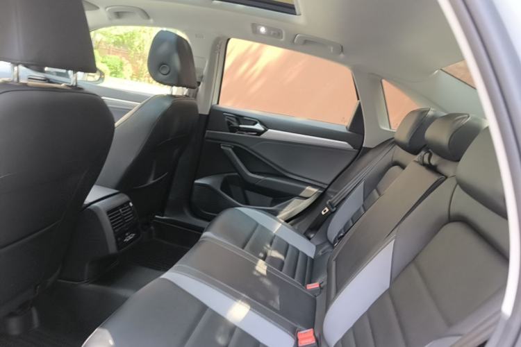 Used Volkswagen Sagitar 2020 280TSI DSG Comfort Version China VI Standard Left Rear Seat