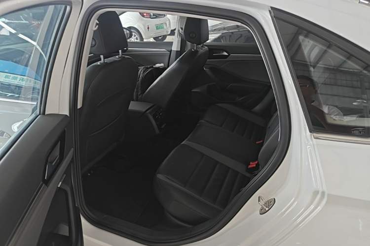Used Volkswagen Sagitar 2020 280TSI DSG Comfort Version China VI Standard Left Rear Seat