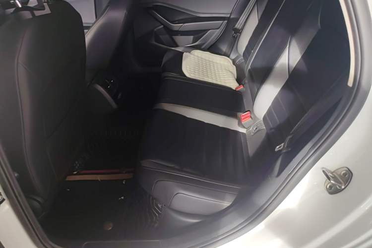 Used Volkswagen Sagitar 2020 200TSI DSG Comfort Version China VI Standard Left Rear Seat